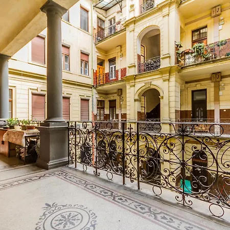 Apartamento W17elegant Inner W/king Bed&friendly Host Budapest