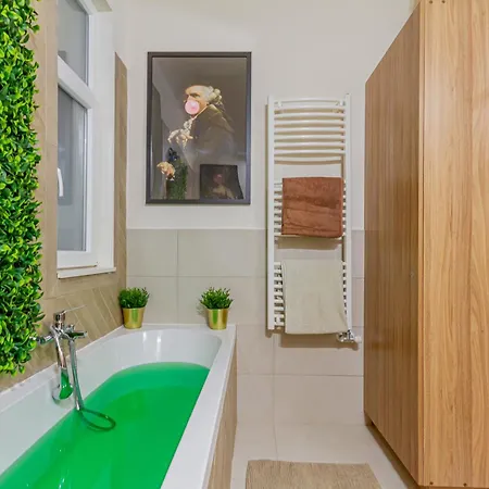 Apartment W17elegant Inner W/king Bed&friendly Host Budapest