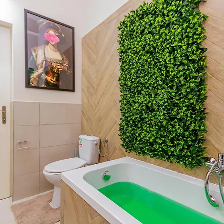 W17elegant Inner W/king Bed&friendly Host Apartment