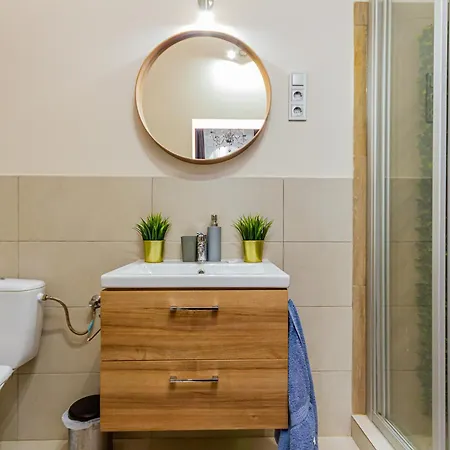 Apartment W17elegant Inner W/king Bed&friendly Host *