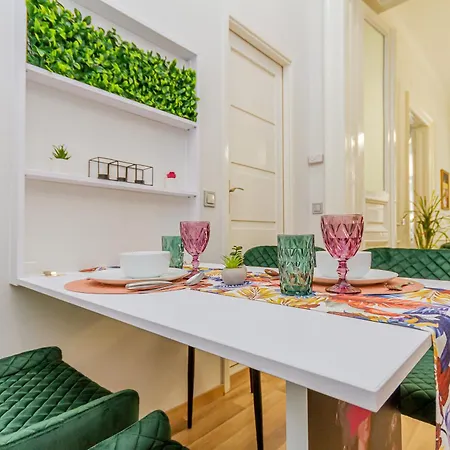 W17elegant Inner W/king Bed&friendly Host Apartment