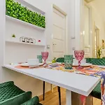 W17elegant Inner W/king Bed&friendly Host Apartamento